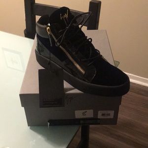 Giuseppe Velvet high-top